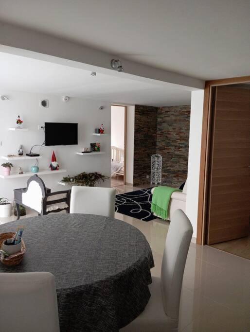 Appartement Cosy Avec Jardin Vaux-Sur-Seine Bagian luar foto